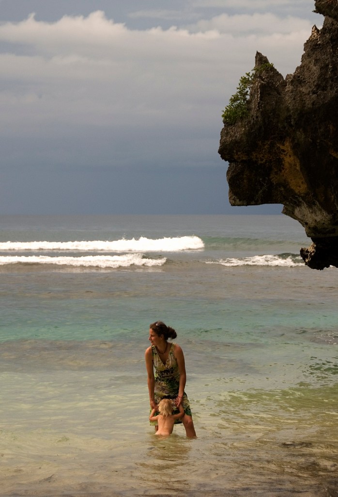 Liva og Suzi i vandet