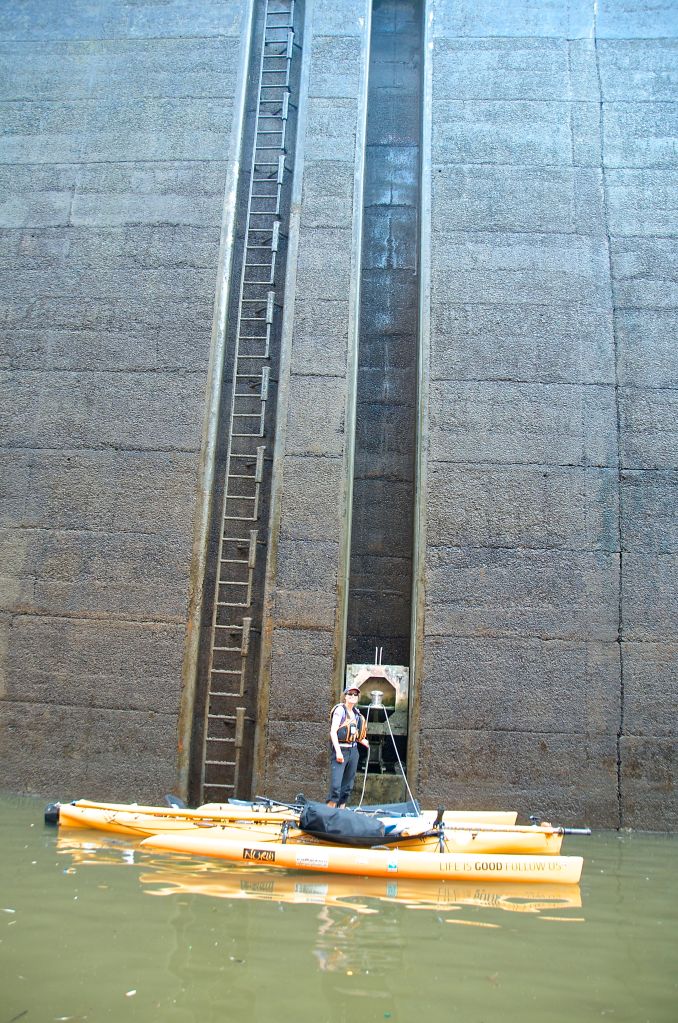 Vi er nået op i  ca. 130 m. over havets overflade og gennem 33 sluser / We have reach 130 m. above sea-level and went through 33 lock gates.